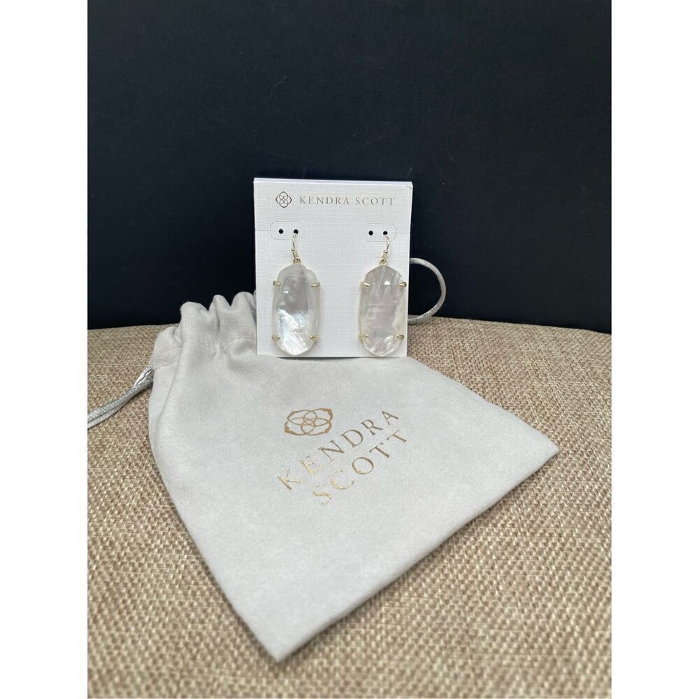 Kendra Scott Gold White Mother Of Pearl Earrings New with Dust Bag